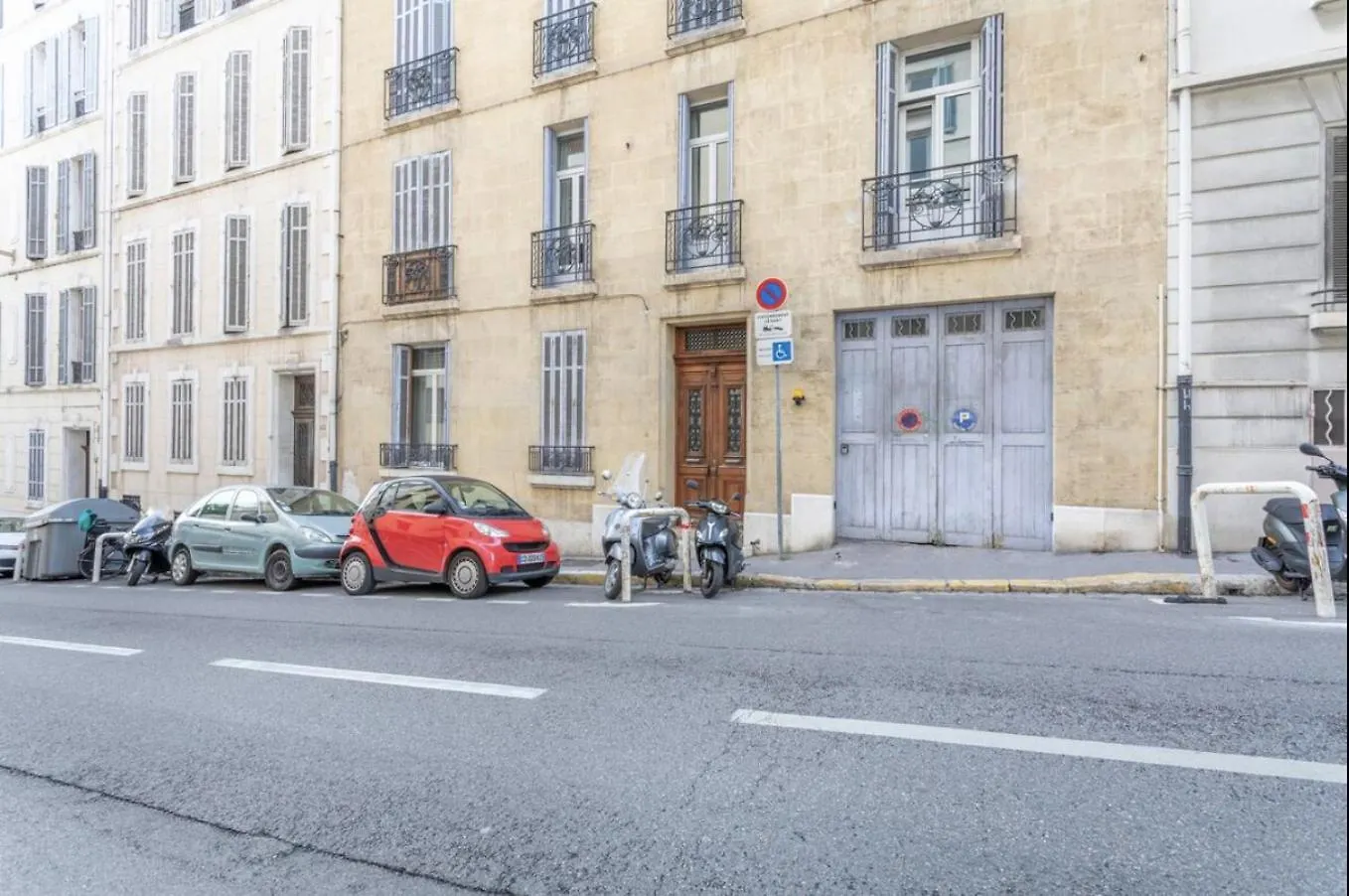 Marseille St Victor Idealement Situe Parking France